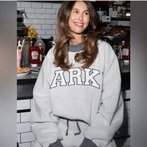 Parker Cozy Contrast Fleece Sweatshirt in Cream and Gray